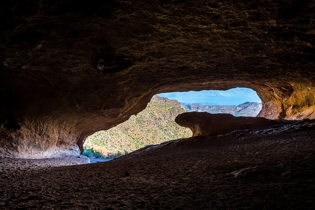 Wave Cave Hike (Golden Canyon)