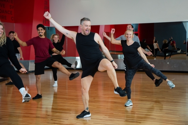 A group enjoying their group fitness class together. How to Choose The Best Group Fitness Class